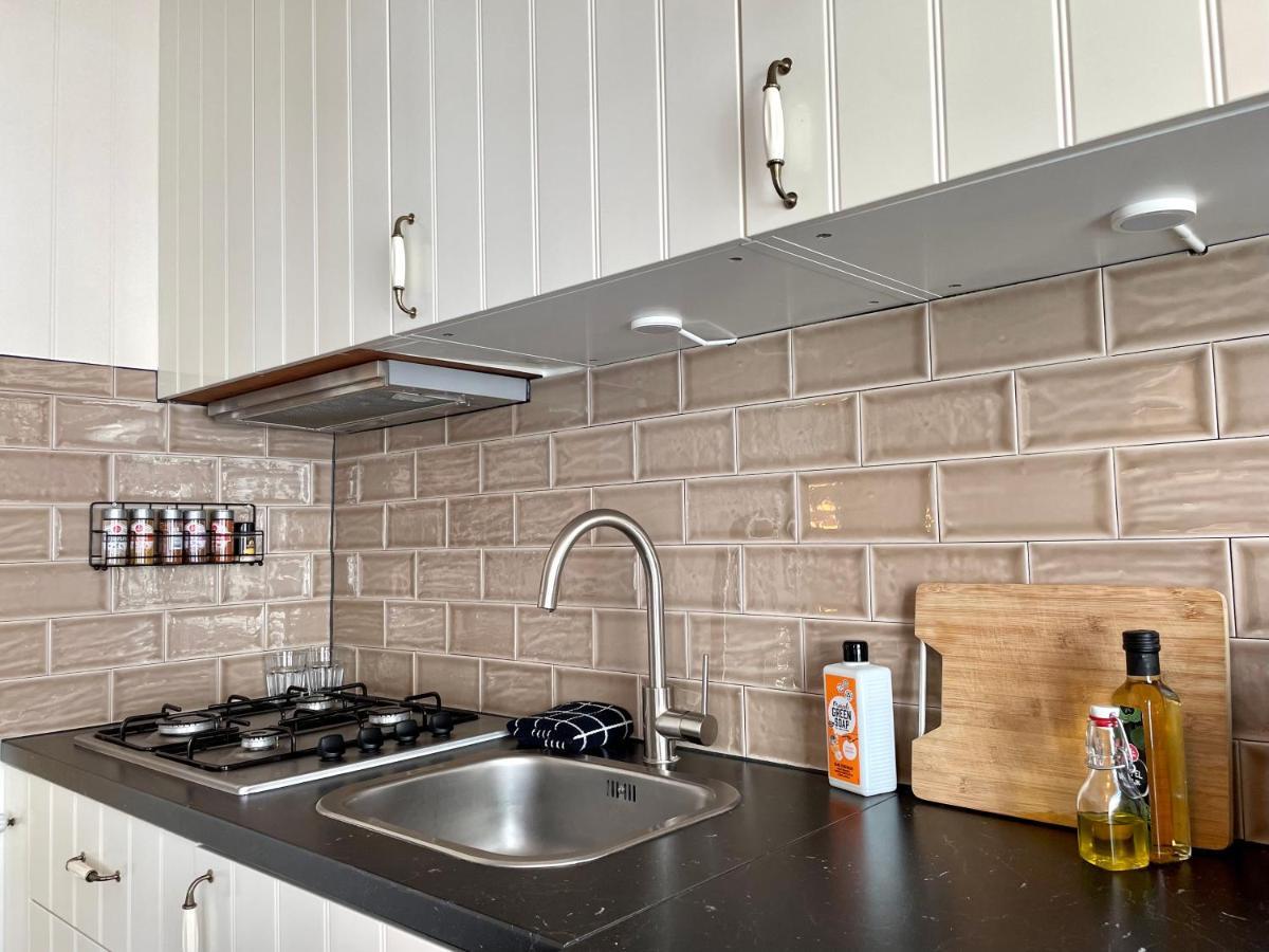 Bed and Breakfast Toast By Night Гарлем Екстер'єр фото